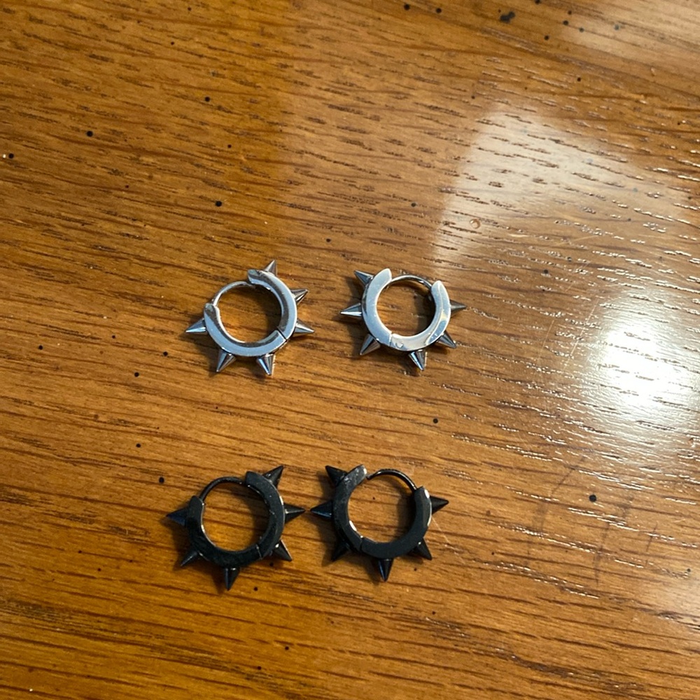 Stainless steel little huggy earrings with spikes